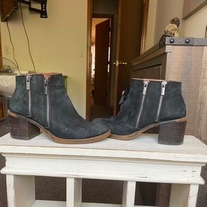 Lucky brand zip booties